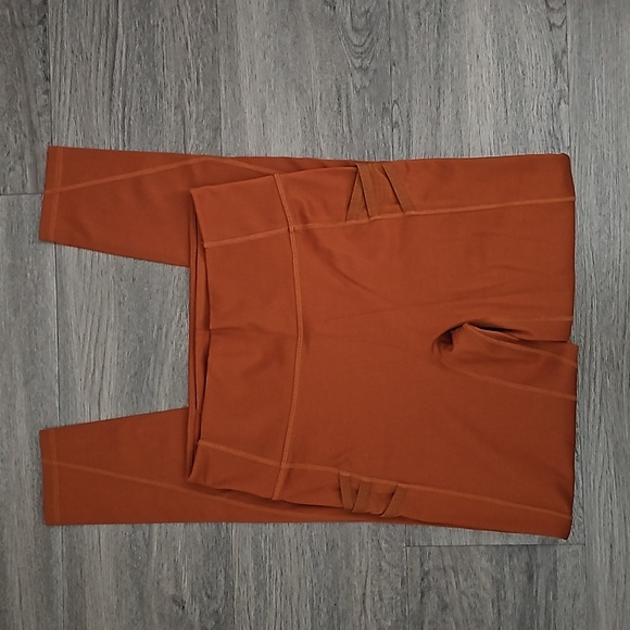 Fabletics 28" leggings with pockets sz S EUC butternut brown/burnt orange - Picture 5 of 10